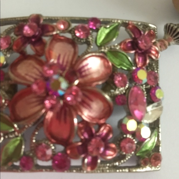 Necklace Hand Made with Vintage Wood and Crystal beads - Picture 5 of 5